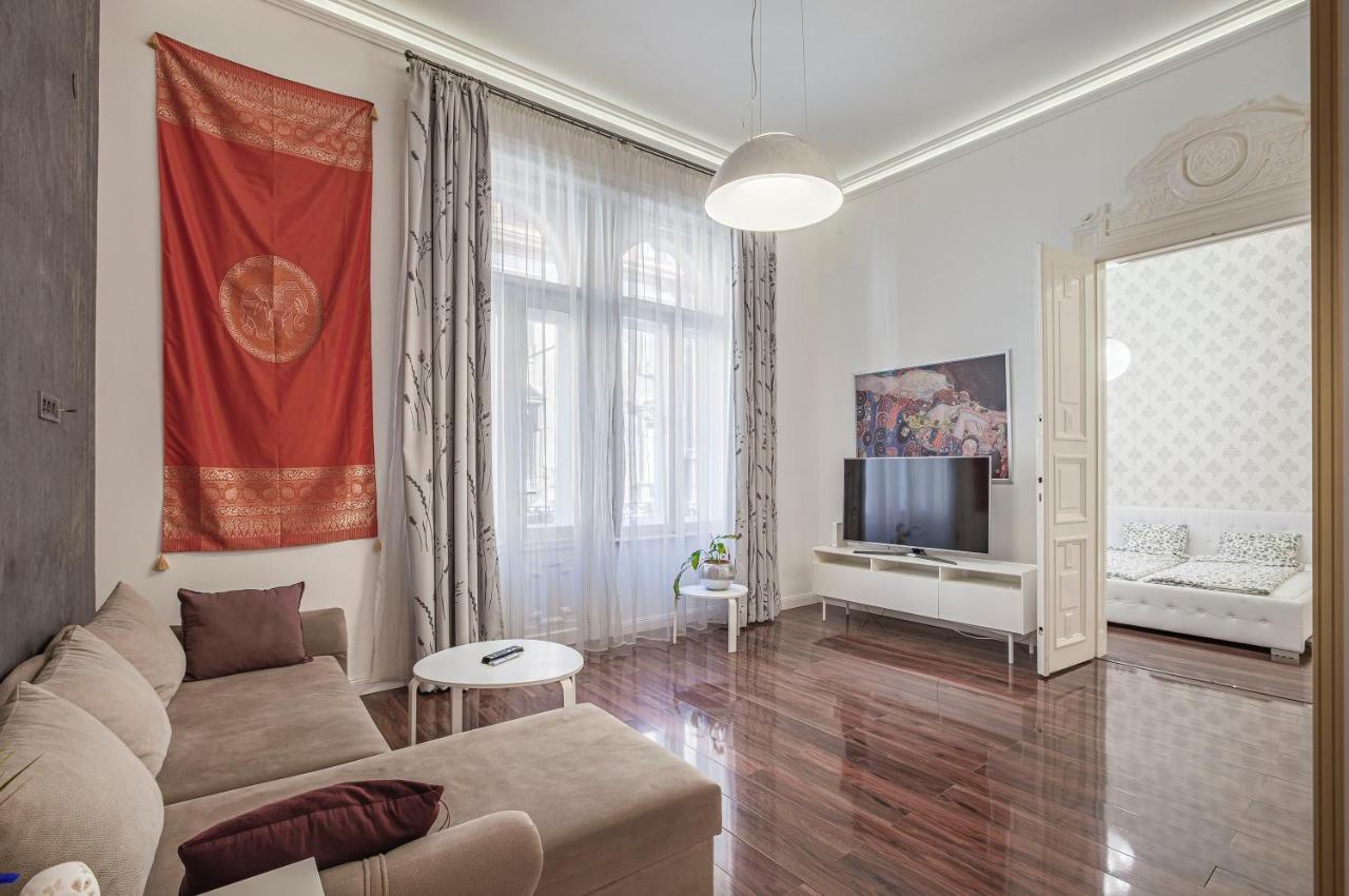 Luxury Art Deco Flat / Big Balcony Lejlighed Budapest Eksteriør billede